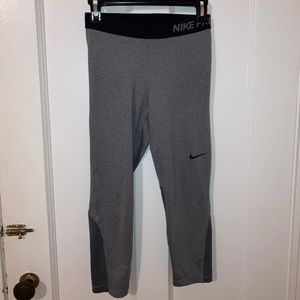 Nike Pro Grey Cropped Leggings Size Small